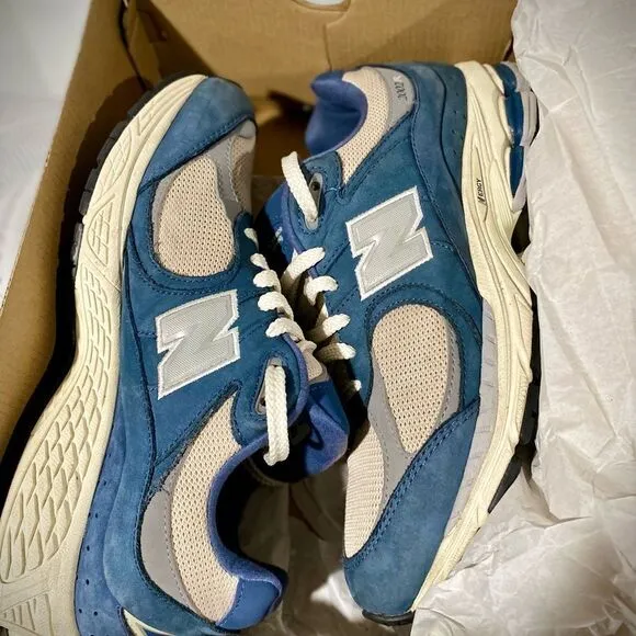 Men’s New Balance 2002R Vintage Blue Beige Indigo Running Sneakers US Size 9.5