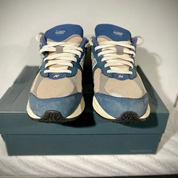 Men’s New Balance 2002R Vintage Blue Beige Indigo Running Sneakers US Size 9.5