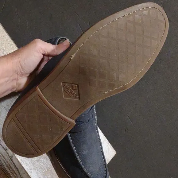 Men's Sperry  Suede Shoes Size 10.   M1