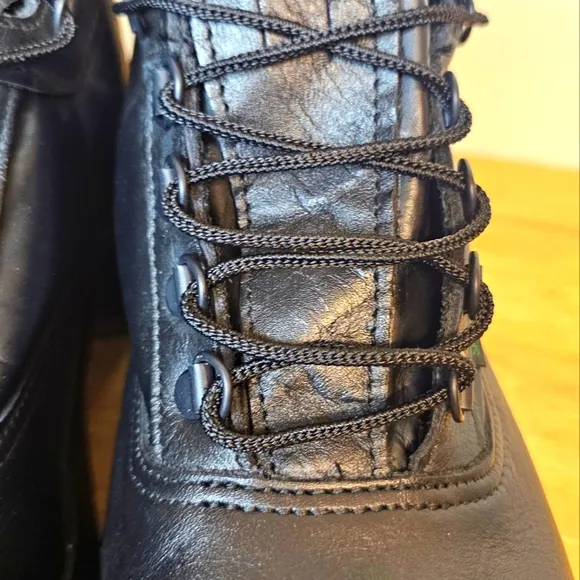 Mens Thorogood Boots Size 9W  USA Ultimate Cross Trainer Postal Boots 834-6874