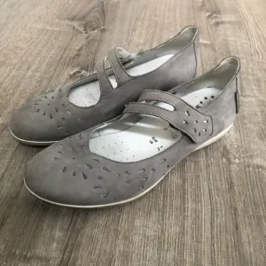 Mephisto Gray Nubuck Leather Mary Jane Womens Sandals Flats Shoes Size 7.5
