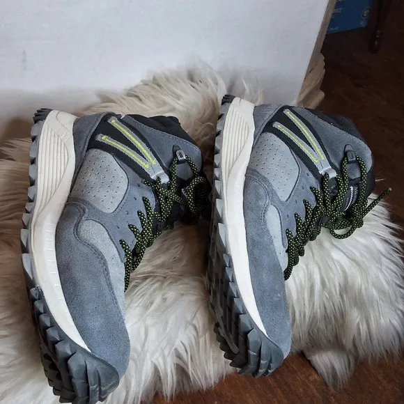 Merrell Men's Gray and Black Widwood Hiking Shoes
