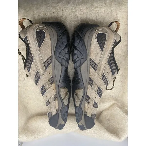 Merrell Mens Moab 2  Hiking Shoes Slightly Used J06011 Size 13