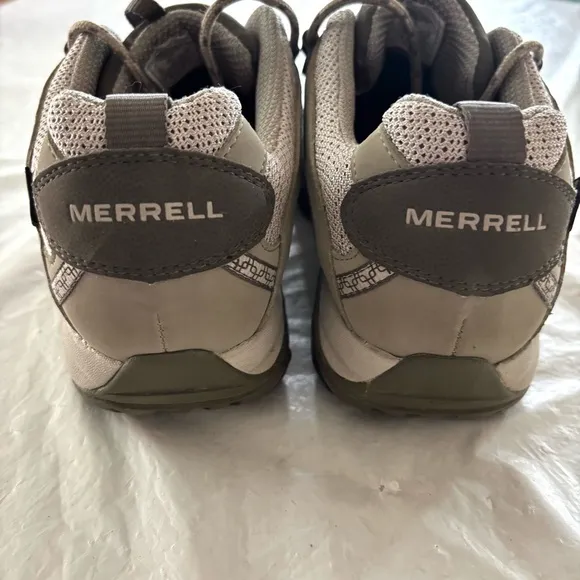 Merrell Siren Sport 3 GORE-TEX Hiking Shoes gray white Vibram soles SZ 9 NWOT
