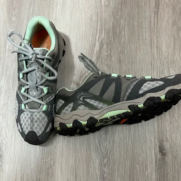 Merrelll Women’s Grassbow Air Trail Granite Mint Low Top Hiking Shoes Size 6