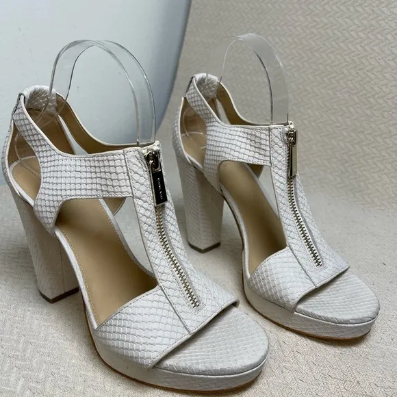Michael Kors Berkley Embossed Cream Leather Platform Sandals Block Heel Size 9
