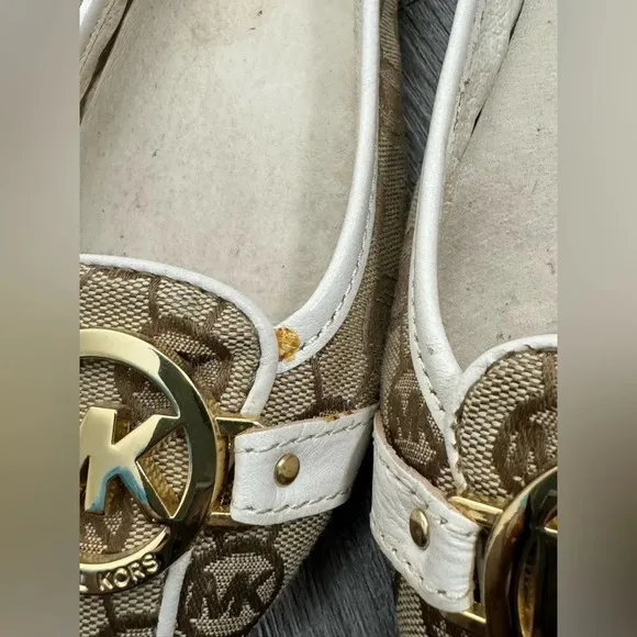 Michael Kors Flat Tan/White/Gold MK Emblem Shoes