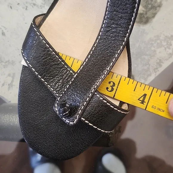 Michael Kors women's t-strap black leather heel sandals like new 9m