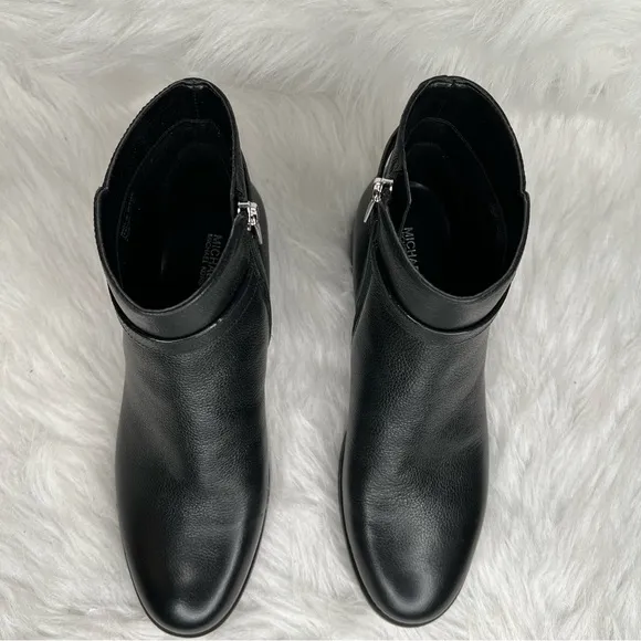 MICHAEL Michael Kors Finley Flat Booties Black Size 9.5M
