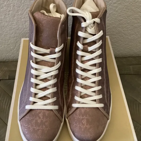 MICHAEL MICHAEL KORS Women's Edie Lace-Up High-Top Sneakers, size 9