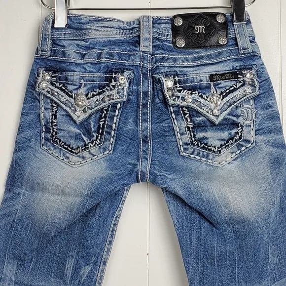 Miss Me rhinestone bling capri jeans size 7