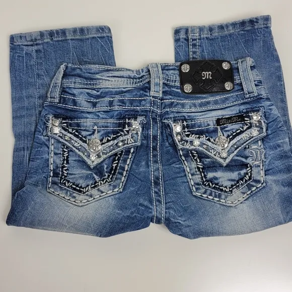Miss Me rhinestone bling capri jeans size 7