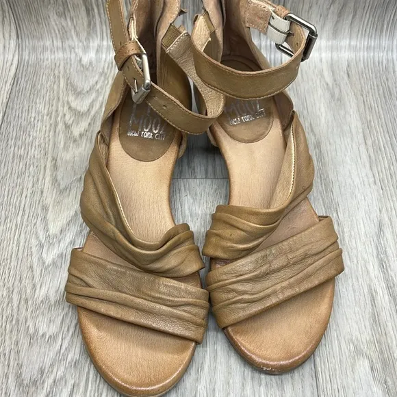 Miz Mooz Cassie Leather Heeled Buckle Sandals Shoes