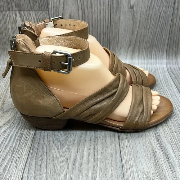 Miz Mooz Cassie Leather Heeled Buckle Sandals Shoes
