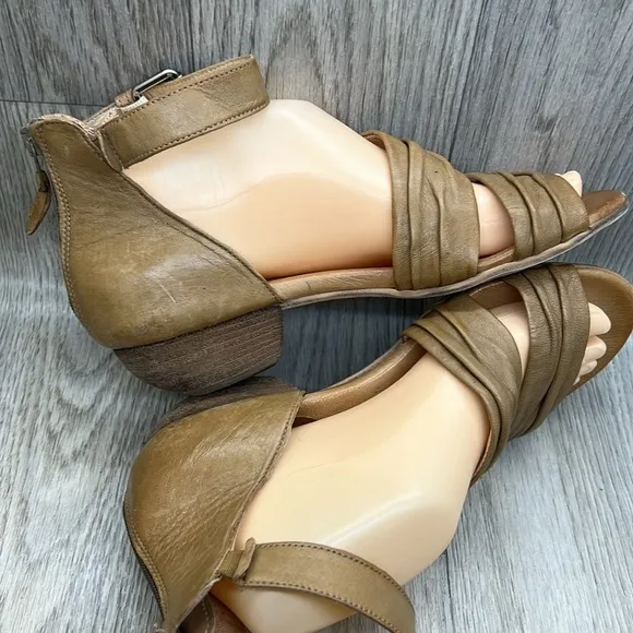 Miz Mooz Cassie Leather Heeled Buckle Sandals Shoes