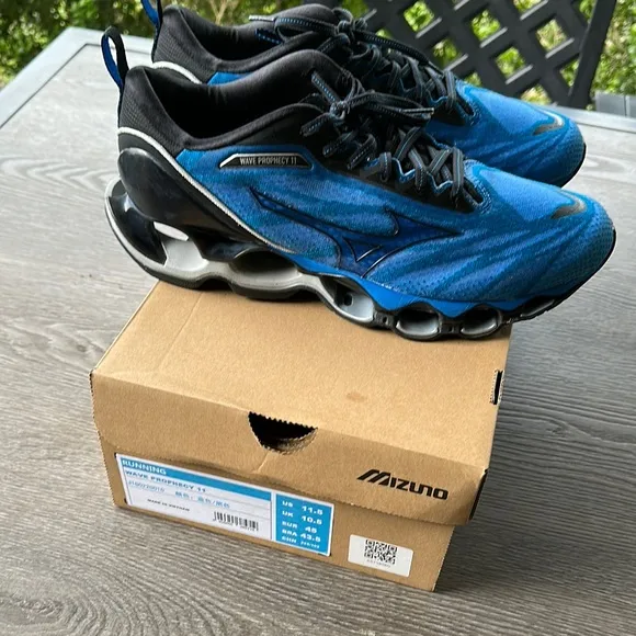 Mizuno Wave Prophecy 11 Blue and Black Sneakers