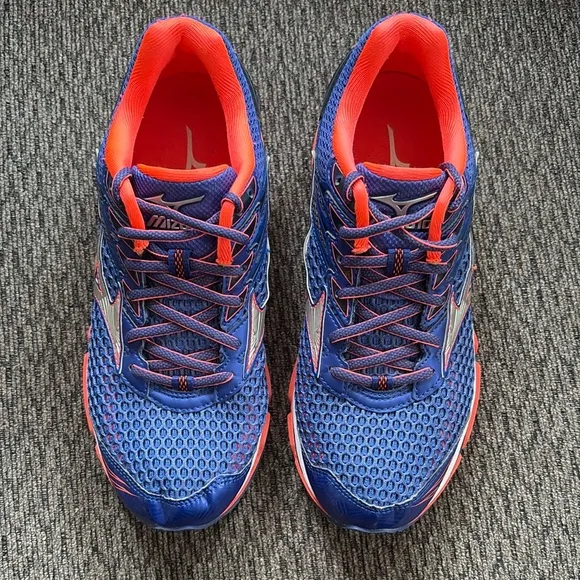 Mizuno Women's Wave Enigma 6 Running Sneakers Blue/Fiery Coral-Silver Size 9