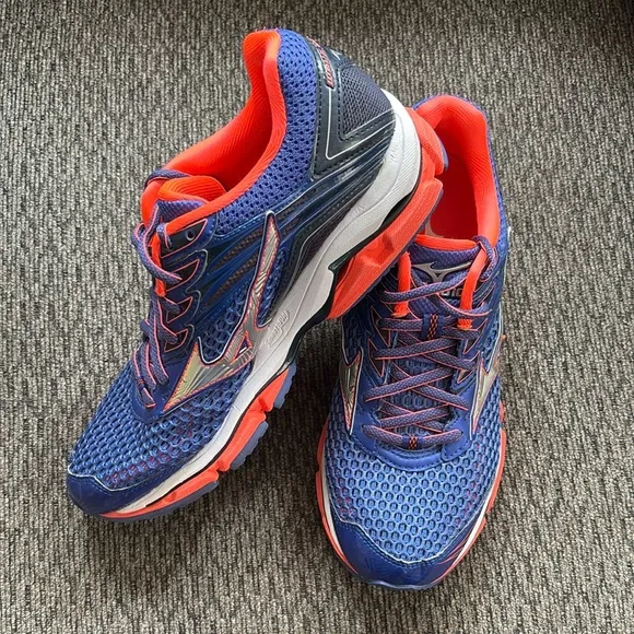 Mizuno Women's Wave Enigma 6 Running Sneakers Blue/Fiery Coral-Silver Size 9