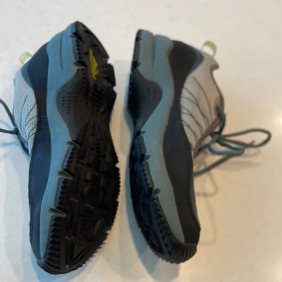 Montrail women’s walking hiking shoes size 9.5 excellent condition, great brand.