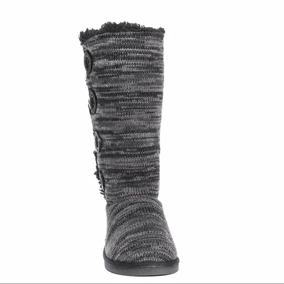MUK LUKS BOOTS BLACK FAUX FUR WATER RESISTANT BOOTIES NWT SZ 8