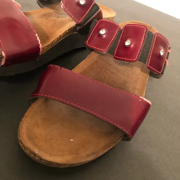 Naot Michele Slide Sandals Patent Burgundy Jewel Comfort Shoes Size EU 37 US 6