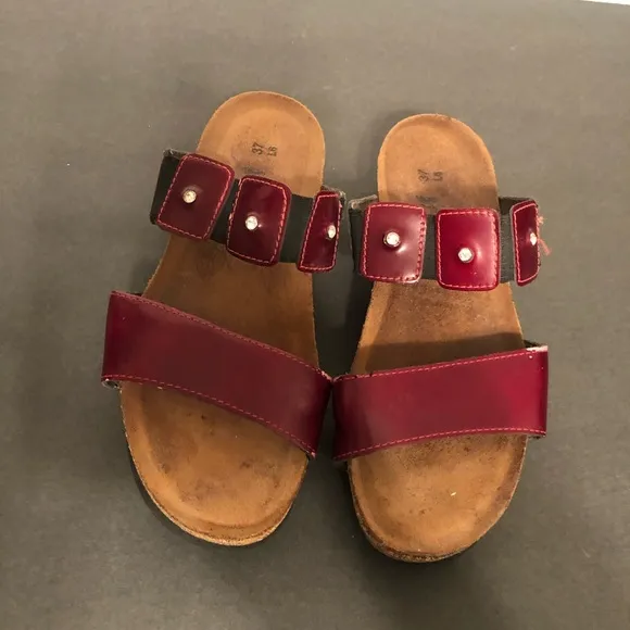 Naot Michele Slide Sandals Patent Burgundy Jewel Comfort Shoes Size EU 37 US 6