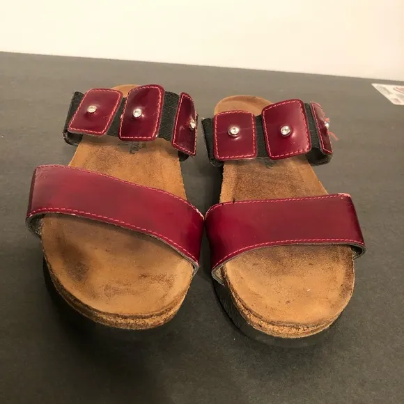 Naot Michele Slide Sandals Patent Burgundy Jewel Comfort Shoes Size EU 37 US 6