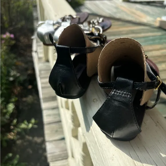 New 2 pair Girls Steve Madden Black Ruffle Sandal &amp; Silver Ruffle Sandal -Sz 1 M