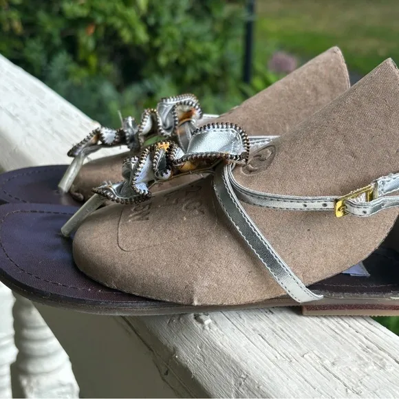 New 2 pair Girls Steve Madden Black Ruffle Sandal &amp; Silver Ruffle Sandal -Sz 1 M
