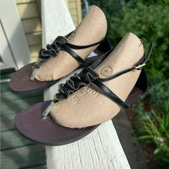 New 2 pair Girls Steve Madden Black Ruffle Sandal &amp; Silver Ruffle Sandal -Sz 1 M