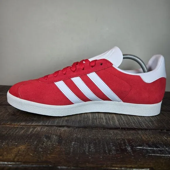 NEW Adidas Gazelle Mens Size 9.5 Low Top Shoes Sneakers Red Scarlet White JI1534