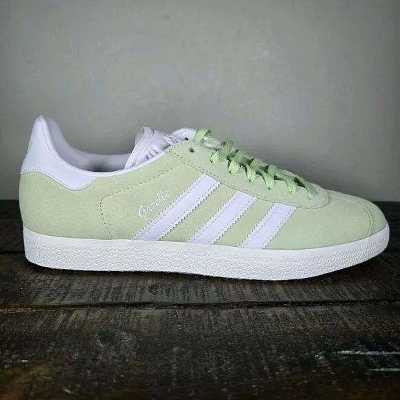 NEW Adidas Gazelle Womens Size 8.5 Casual Sneaker Shoe Matcha Green White IE0442