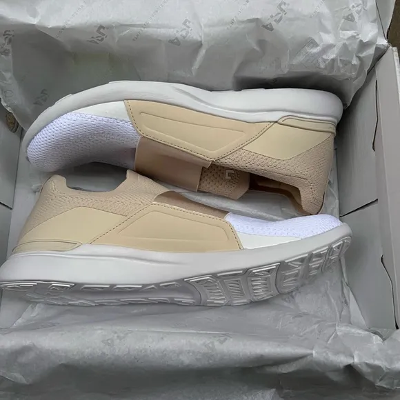 New APL Techloom Bliss Gold Beach White Slip On Running Sneakers 9.5 and 10