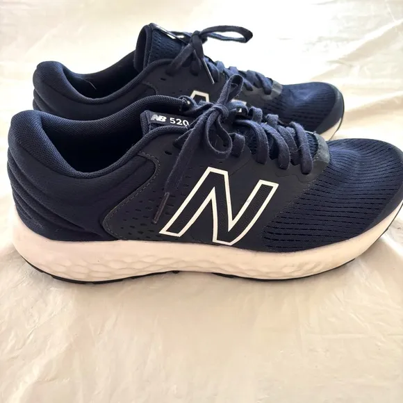 New Balance 520 v7 road running sneakers navy blue white  SZ 8 NWOT