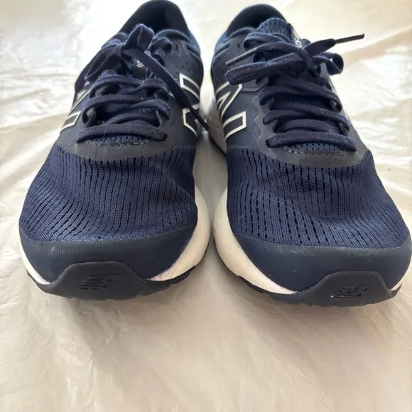 New Balance 520 v7 road running sneakers navy blue white  SZ 8 NWOT