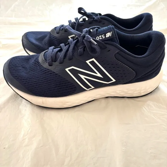 New Balance 520 v7 road running sneakers navy blue white  SZ 8 NWOT