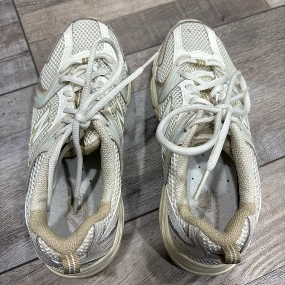 New Balance 530 sneakers beige