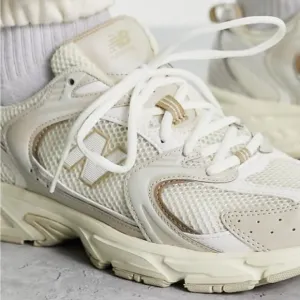 New Balance 530 sneakers beige