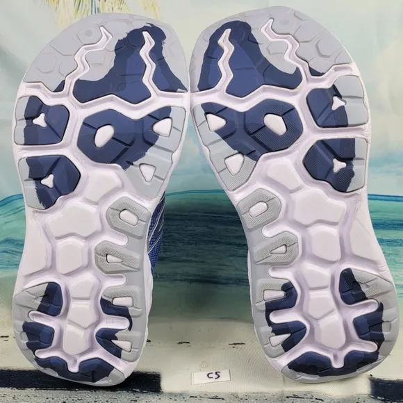 New Balance Fresh Foam More Womens 9.5