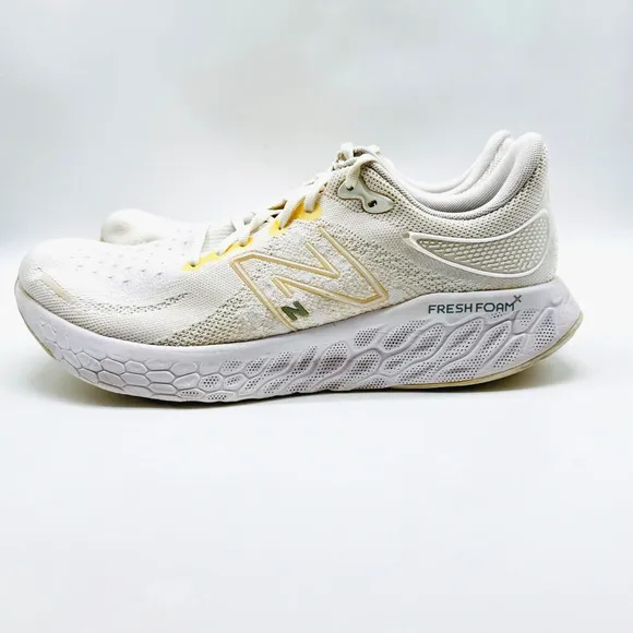 New Balance Fresh Foam X 1080v12 Mens 12 White Running Athletic Sneakers Shoes