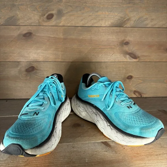 new balance fresh foam X more V4 mens size 9.5 shoes blue running sneakers