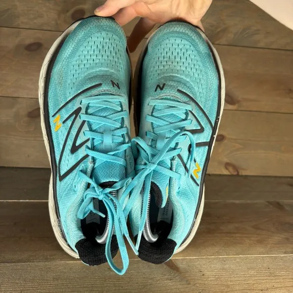 new balance fresh foam X more V4 mens size 9.5 shoes blue running sneakers