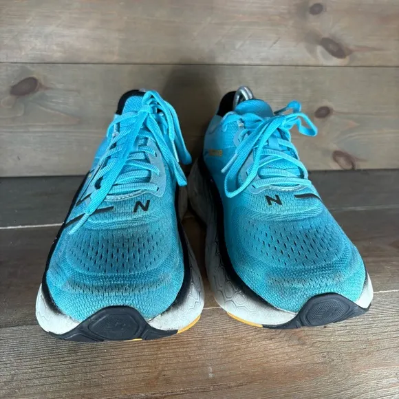 new balance fresh foam X more V4 mens size 9.5 shoes blue running sneakers