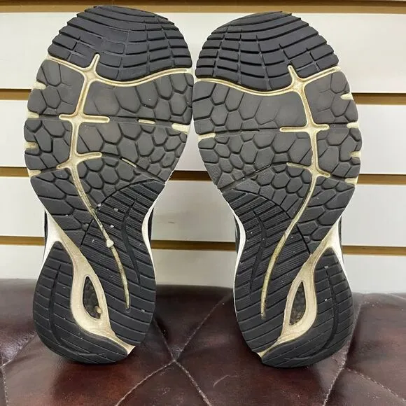 New Balance Fresh Foam 860v11 Women's Running Shoes Size 8 B Black