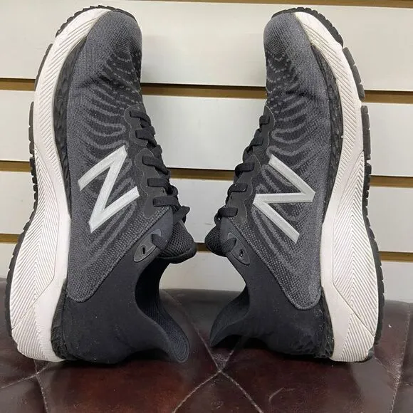 New Balance Fresh Foam 860v11 Women's Running Shoes Size 8 B Black
