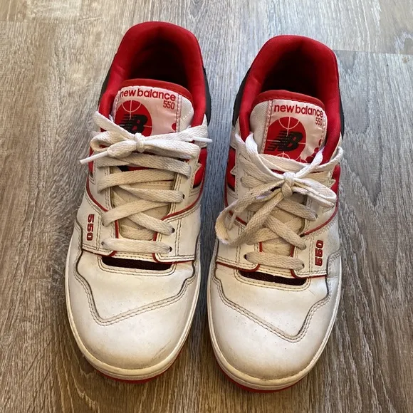 New Balance low top 550 basketball sneakers white/team red men’s size 8