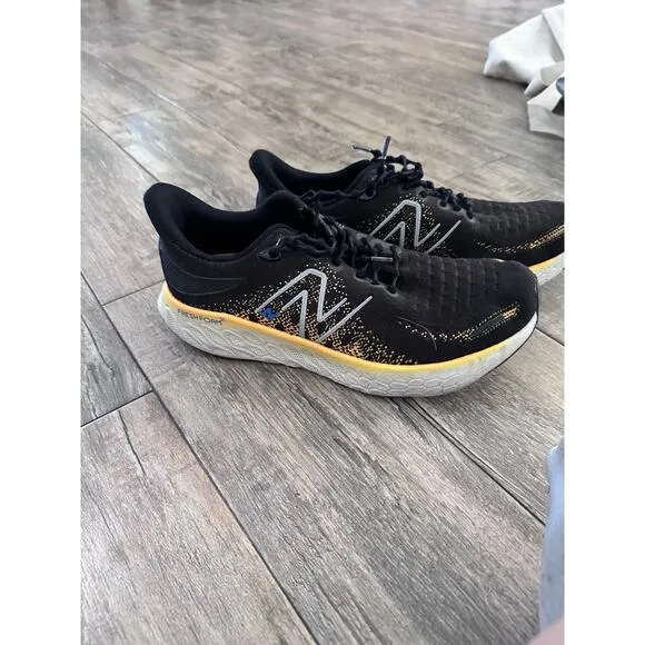 New Balance Men's Black Fresh Foam X 1080v12 Lace Up Running Shoes Size 11