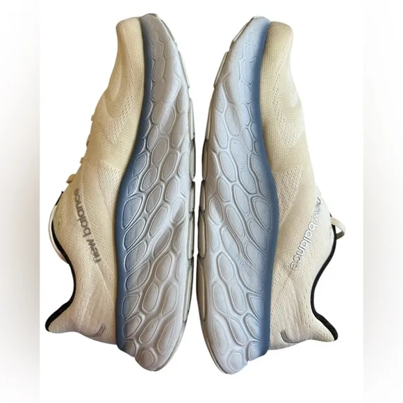 New Balance Men’s Fresh Foam More V4. Sea Salt/Black/Blue. Size 12.5M.