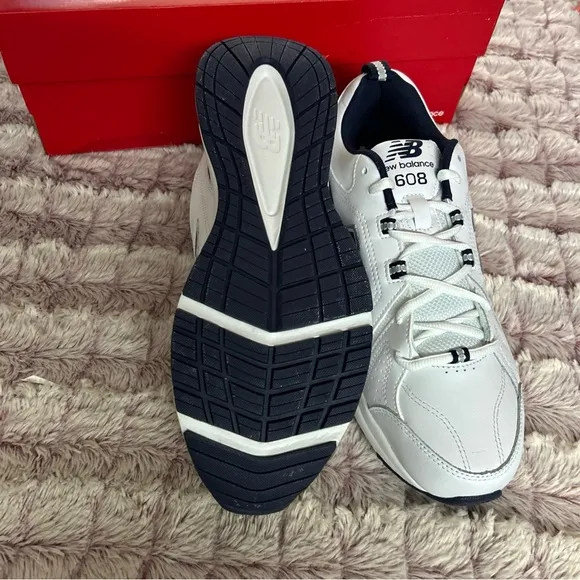 New Balance Men's White Athletic Shoes 11