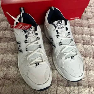 New Balance Men's White Athletic Shoes 11